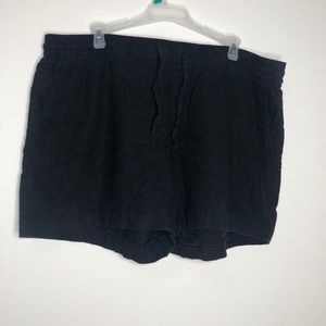 Linen black shorts with pockets
